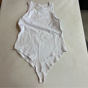 Mangdiup White Sleeveless Bodysuit - Size L
